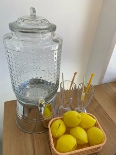 Dispenser bebidas vidrio con canilla y base 8 lts - comprar online