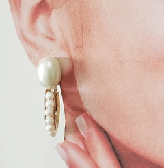 Brinco argola de pérolas shell banhado a ouro 18k - comprar online