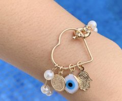 Pulseira pérolas com pingentes proteção banhado a ouro 18k - comprar online
