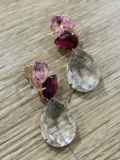 Brinco cristal rosa degrade banho ouro 18k