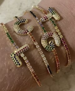 Pulseira ajustável zircônia coloridas c iniciais
