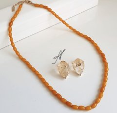 Colar coral banhado a ouro 18k