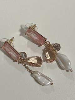 Brinco de cristal e penduricalhos com zircônia, pérola barroca e cristal pêssego morganita - comprar online