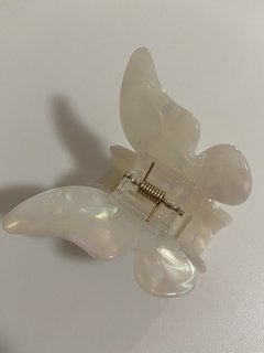 Presilha borboleta madrepérola - comprar online