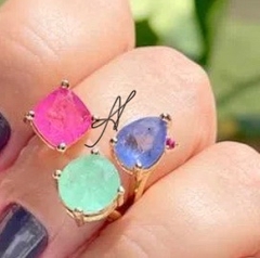 Anel 3 pedras coloridas banhado a ouro 18k