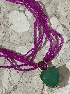 Colar cristais pink coração esmeralda