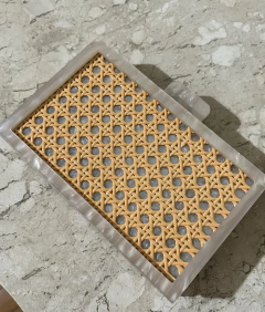 Clutch acrílico detalhe palhinha - loja online