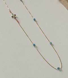 Colar longo 90cm com pedras cristais turquesa banhado a ouro 18k - comprar online