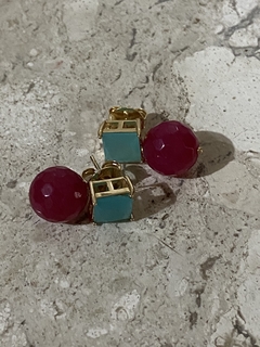 Brinco turquesa e pink banho ouro 18k