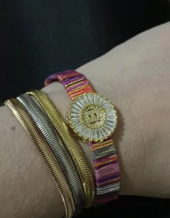 Pulseira handmade letra B