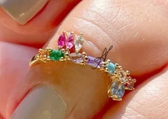 Anel pedras coloridas banho ouro 18k