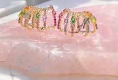 Brinco cristal multicoloridos banhado a ouro 18k