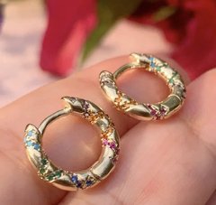 Argola colorida banhada a ouro 18k