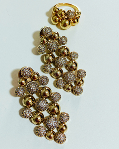 Brinco esferas banho ouro 18k