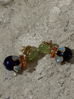 Brinco pedra multicolor banho ouro 18k