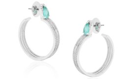 Argola cravejada pedra turmalina banho ródio branco