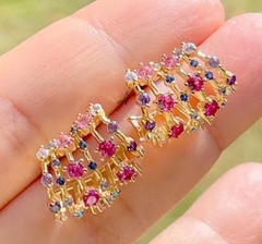 Brinco multicolorido banho ouro 18k