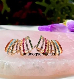 Brinco zirconias coloridas banho ouro 18k