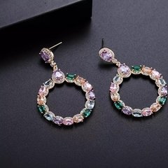 Brinco pedras multicoloridas