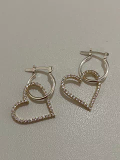Argola em prata 925 com coração cravejado - comprar online
