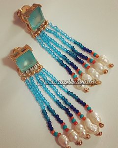 Brinco pedras coloridas banhado a ouro 18k