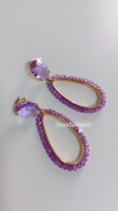 Brinco lavanda cristais banho ouro 18k