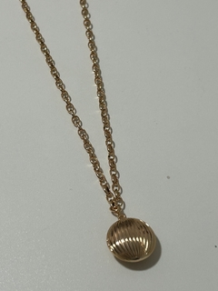 Relicário banho ouro 18k