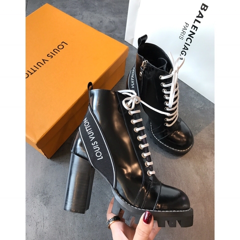 Bota coturno cadarço branco LV