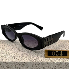 Óculos Mm na internet