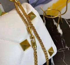 Bolsa V Ronan Stud - loja online