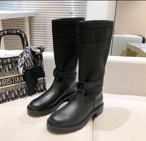 Bota montaria C D
