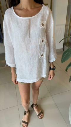 Remera Botones en internet