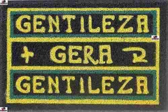 Tapete Capacho Gentileza Gera Gentileza Preto - Em 80 X 50