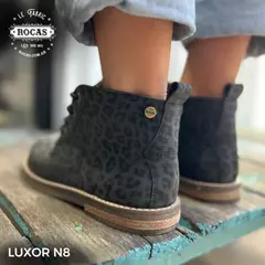 BOTAS LUXOR PRINT NEGRO ROCAS - comprar online