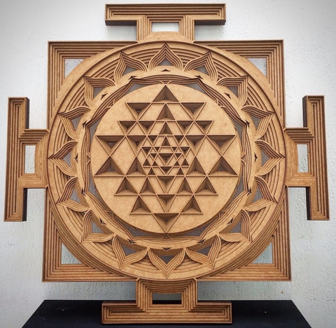 Shri Yantra (Varnish)