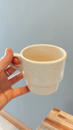 TAZA JASPEADA APILABLE