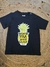 Remera negra piña