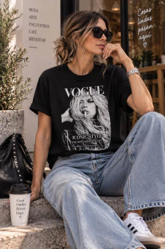 Remera Vogue Estampa Chica Rubia Mujer - comprar online