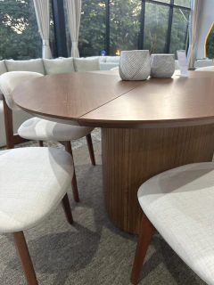 Mesa Tifany 1.60m com cadeiras Shantar na internet