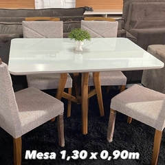 Mesa Off White com 4 Cadeiras