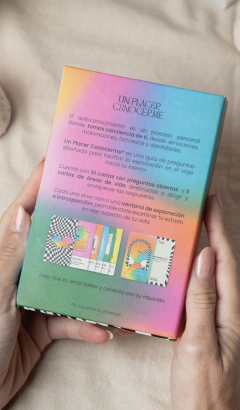 Un Placer conocerme - Oráculo para el autoconocimiento en internet