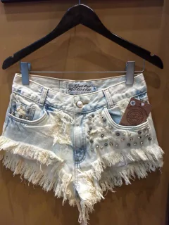 Short jeans