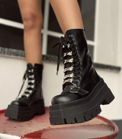 borcego Florencia en internet