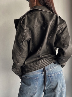 campe eco cuero batik gris - Ríe Victoria