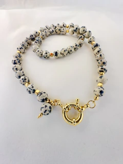 COLLAR DE JASPE DALMATA en internet