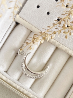 Dije Plata 925 - Media Luna Pave - comprar online