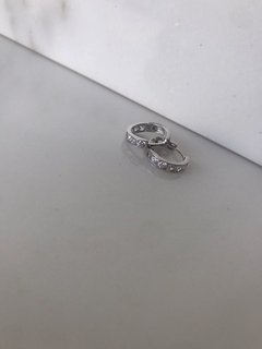 Aro Oro Blanco 18k - Argolla con Cubik - ROMINA relojeria+joyeria