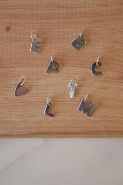 Dije Plata 925 - Letter Mini en internet