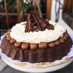 MARQUISSE MERENGUE ITALIANO O CREMA - Deluxe Cakes