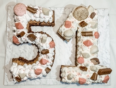 NUMBER CAKE X 2 NUMEROS O LETRAS. (precio depende diseño y toppings) lo lo